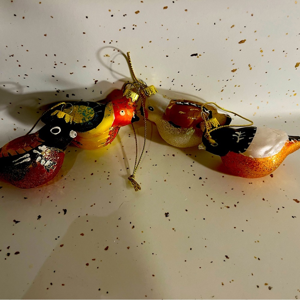 4 glass ornament birds